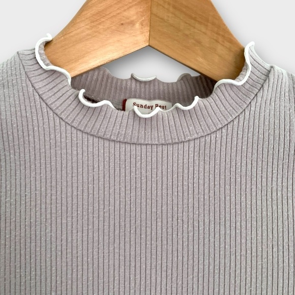 Aritzia Sunday Best Crowne Tee - Picture 3 of 7